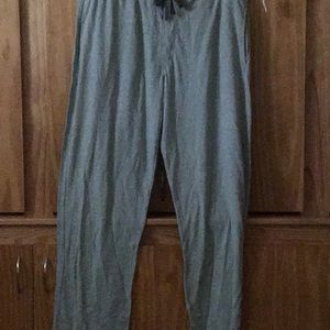 Mens long bottoms to keep you warm in the winter. Size xl